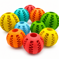 Pelota de juguete masticable dispensadora de premios RuffStuff™ Slow Feeder para perros – Goma no tóxica